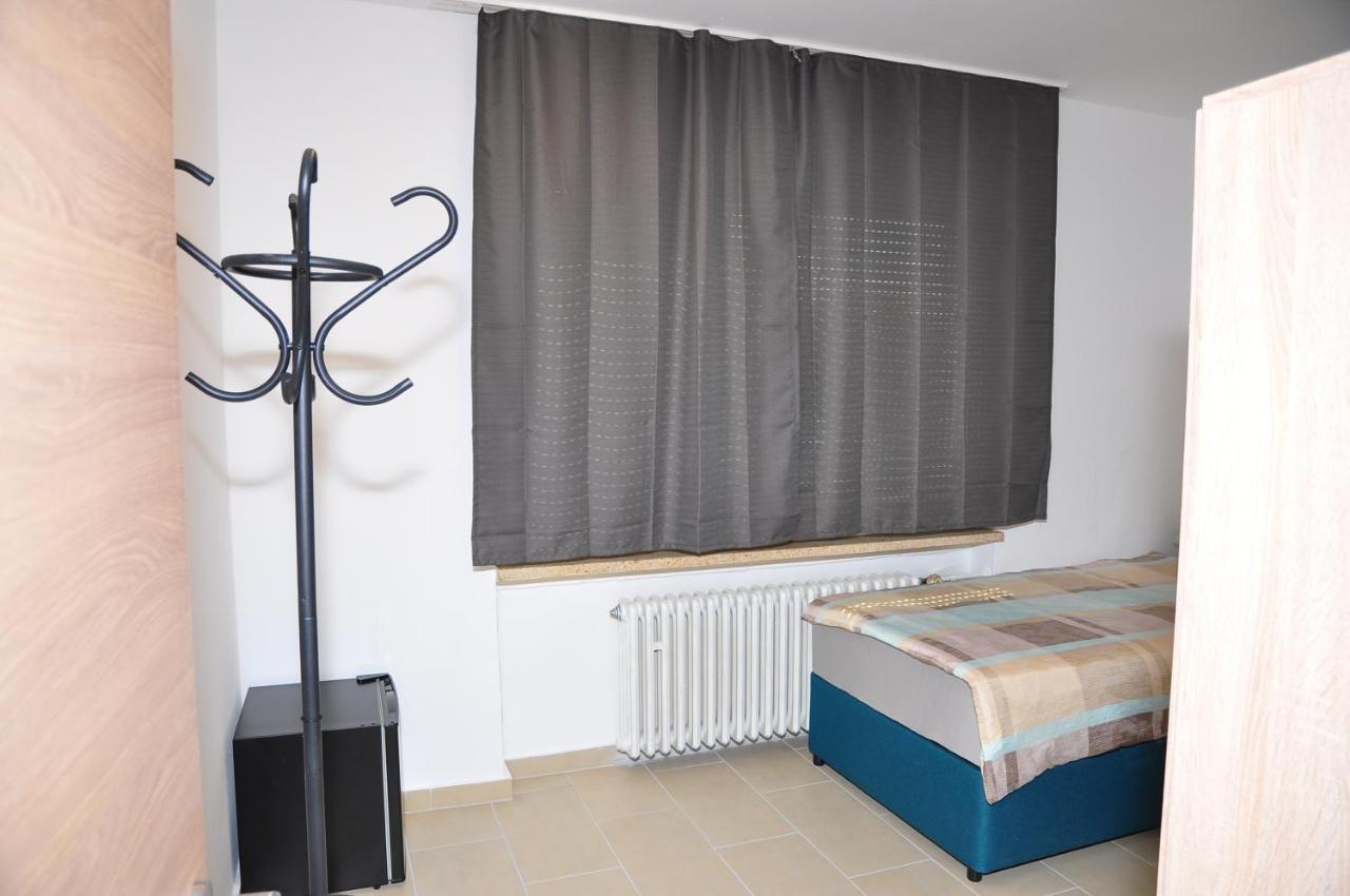 Weisenau Plaza Hostel Mainz Luaran gambar