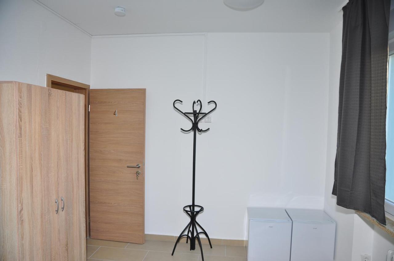 Weisenau Plaza Hostel Mainz Luaran gambar