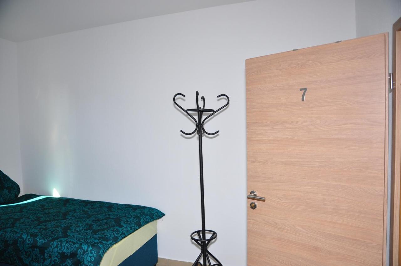 Weisenau Plaza Hostel Mainz Luaran gambar