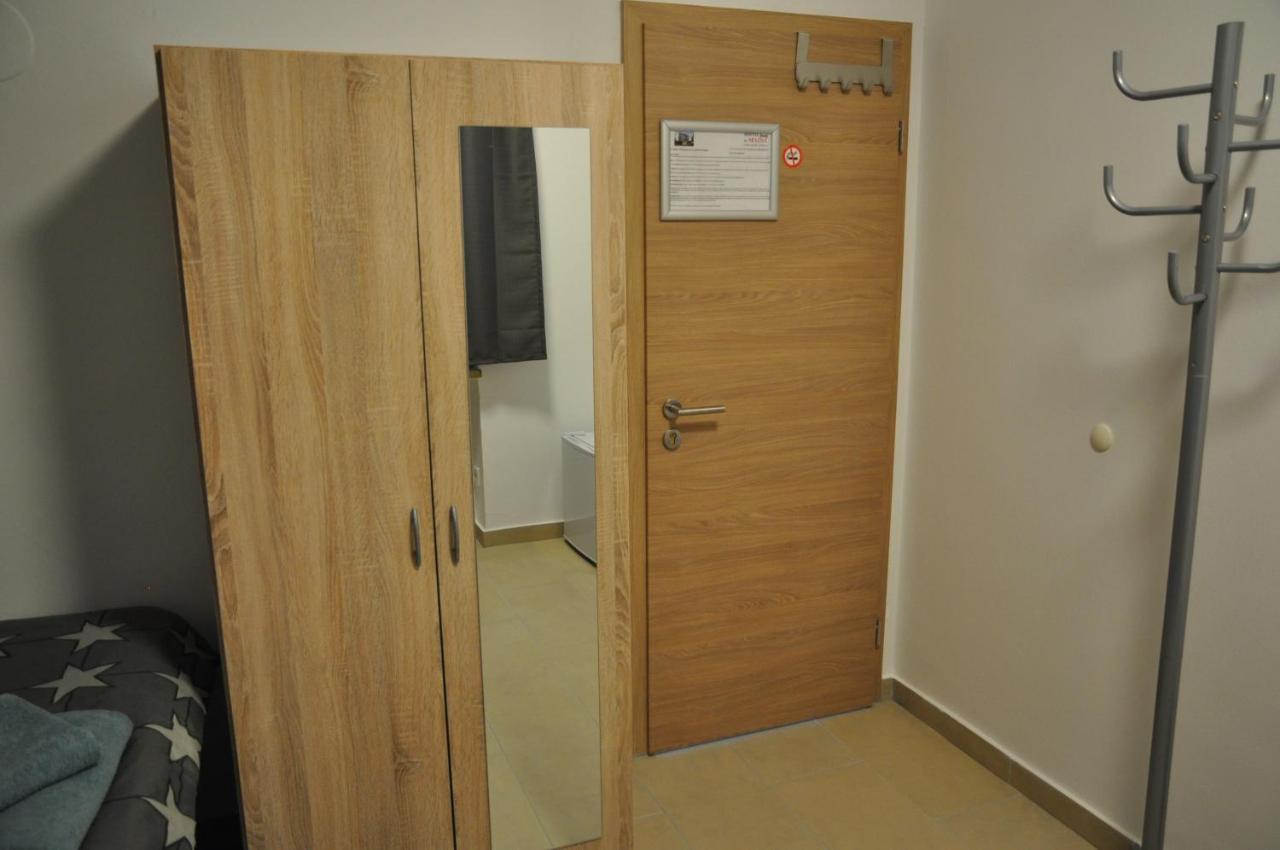 Weisenau Plaza Hostel Mainz Luaran gambar